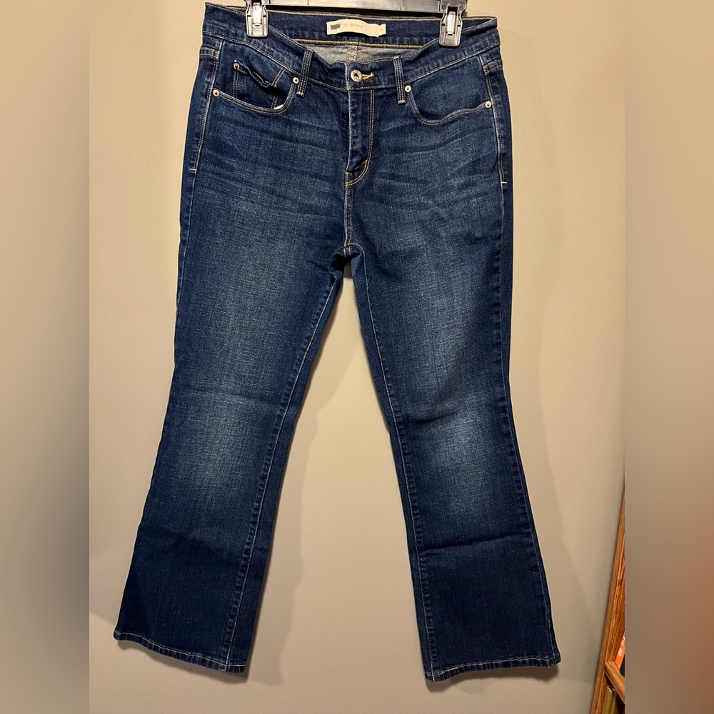 Levi’s Women's Blue Jeans, 515 Bootcut size 8 med-dark wash